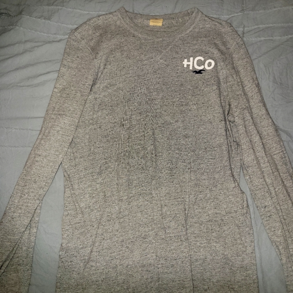 Hollister slim sweater